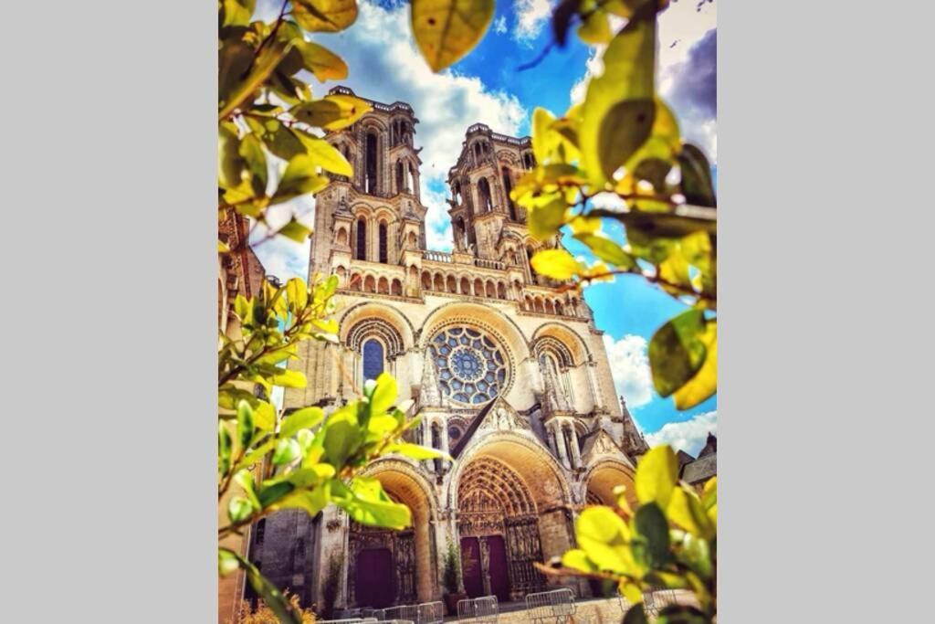 Au Coeur De La Cite Medievale Apartman Laon Kültér fotó